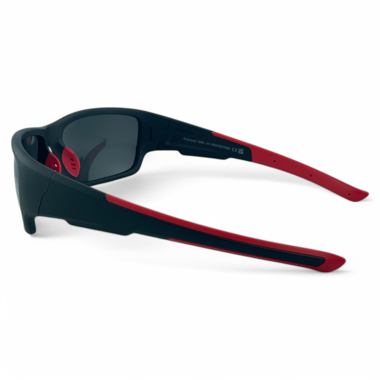 M104 C1 okulary sportowe czarne z czerwonymi zausznikami - z bliska