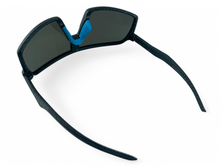 M107 C4 okulary sportowe ciemne - widok od tyłu