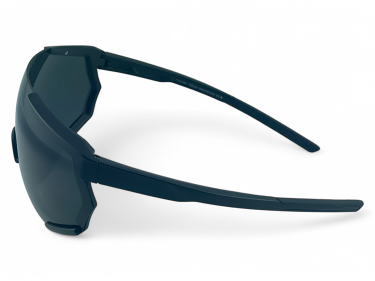 M108 C1 okulary sportowe czarne - widok z boku