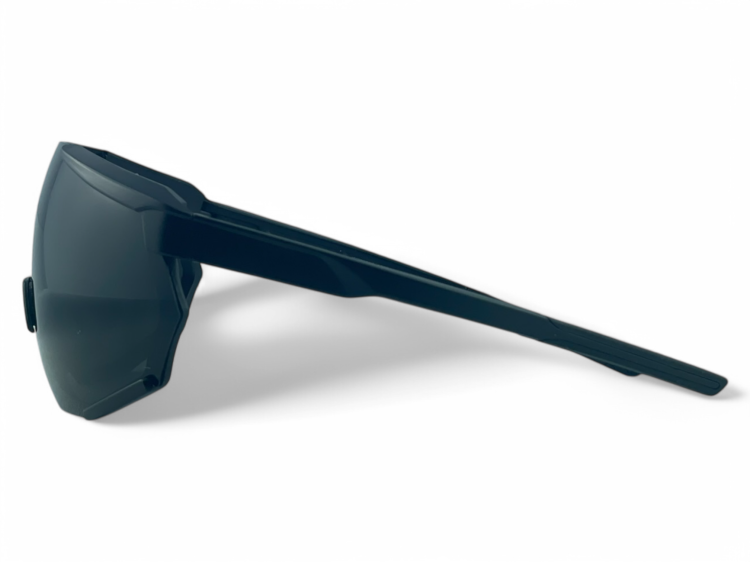 M108 C1 okulary sportowe czarne - widok z boku