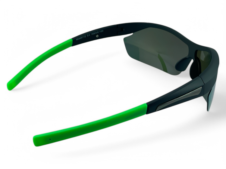 Okulary sportowe M112 C4 - widok z góry, czarne, zielone zauszniki, przyciemniane szkła