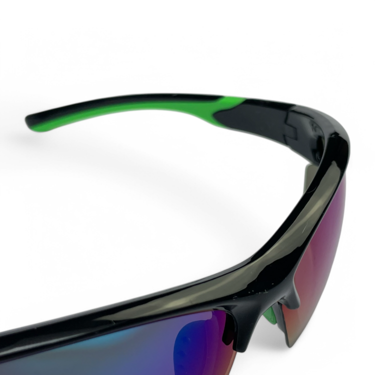 M117 C4 okulary sportowe czarno-zielone - detal zausznika