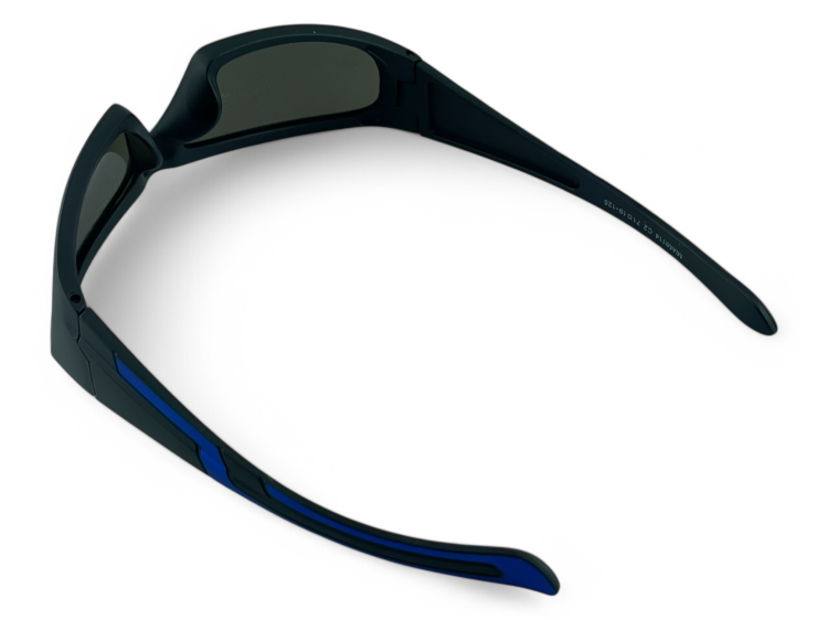 Model M116 C2 okulary sportowe czarne niebieskie - widok z tyłu, przyciemniane szkła