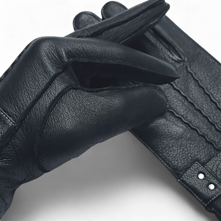 Czarne męskie rękawiczki ze skóry owczej – model PRMG-2009 zbliżenie na palce